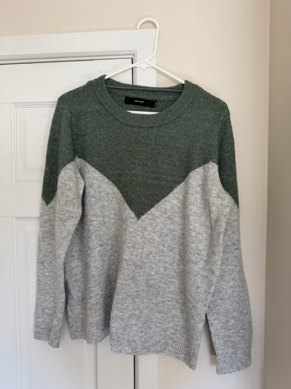 Vero Moda Green and Light Gray Chevron Crewneck Sweater Size XL